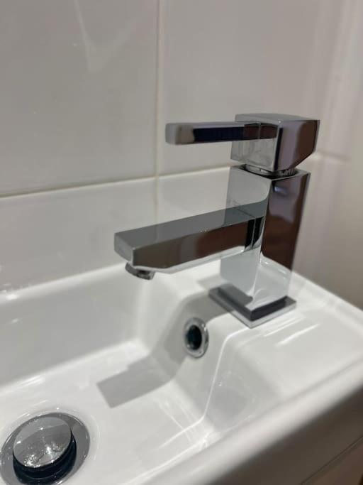 Hu1 Stylish Cozy Central Apartment Wifi H3 Kingston upon Hull Exterior photo